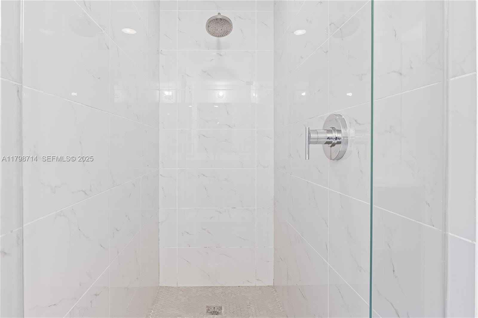 16385 Biscayne Boulevard 404, North Miami Beach, FL 33160 photo 13