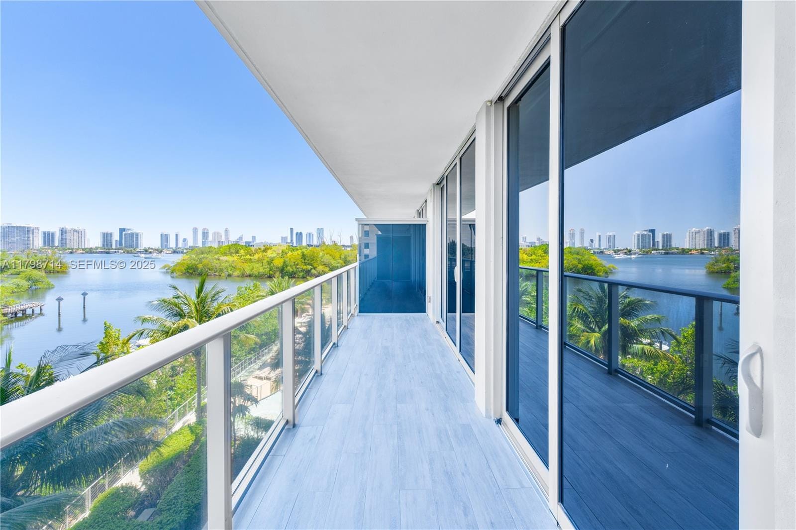 16385 Biscayne Boulevard 404, North Miami Beach, FL 33160 photo 23