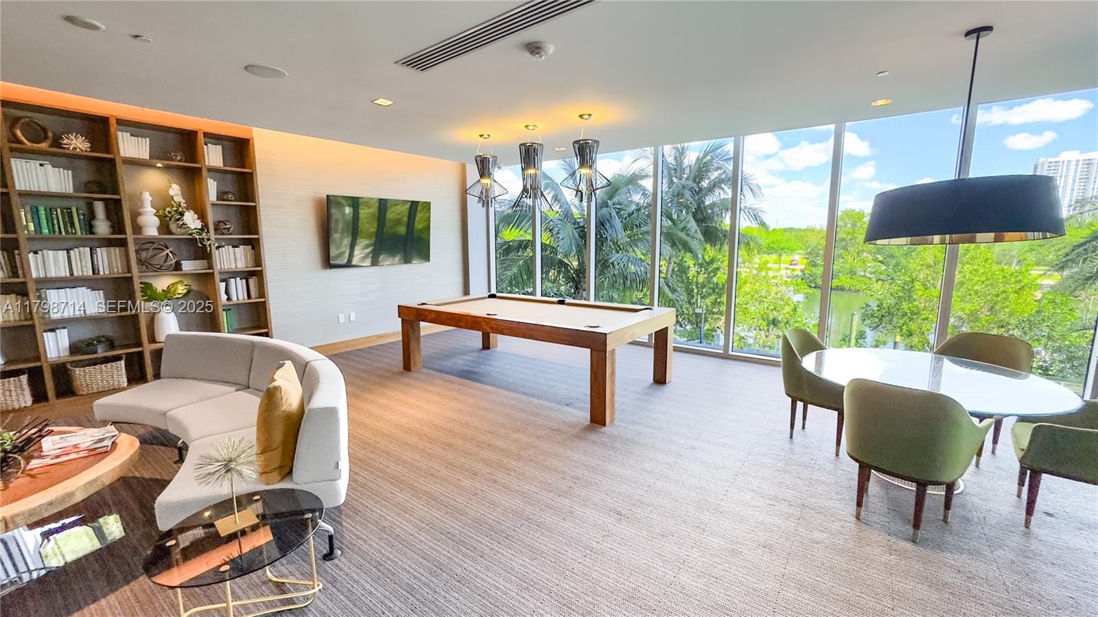 16385 Biscayne Boulevard 404, North Miami Beach, FL 33160 photo 28