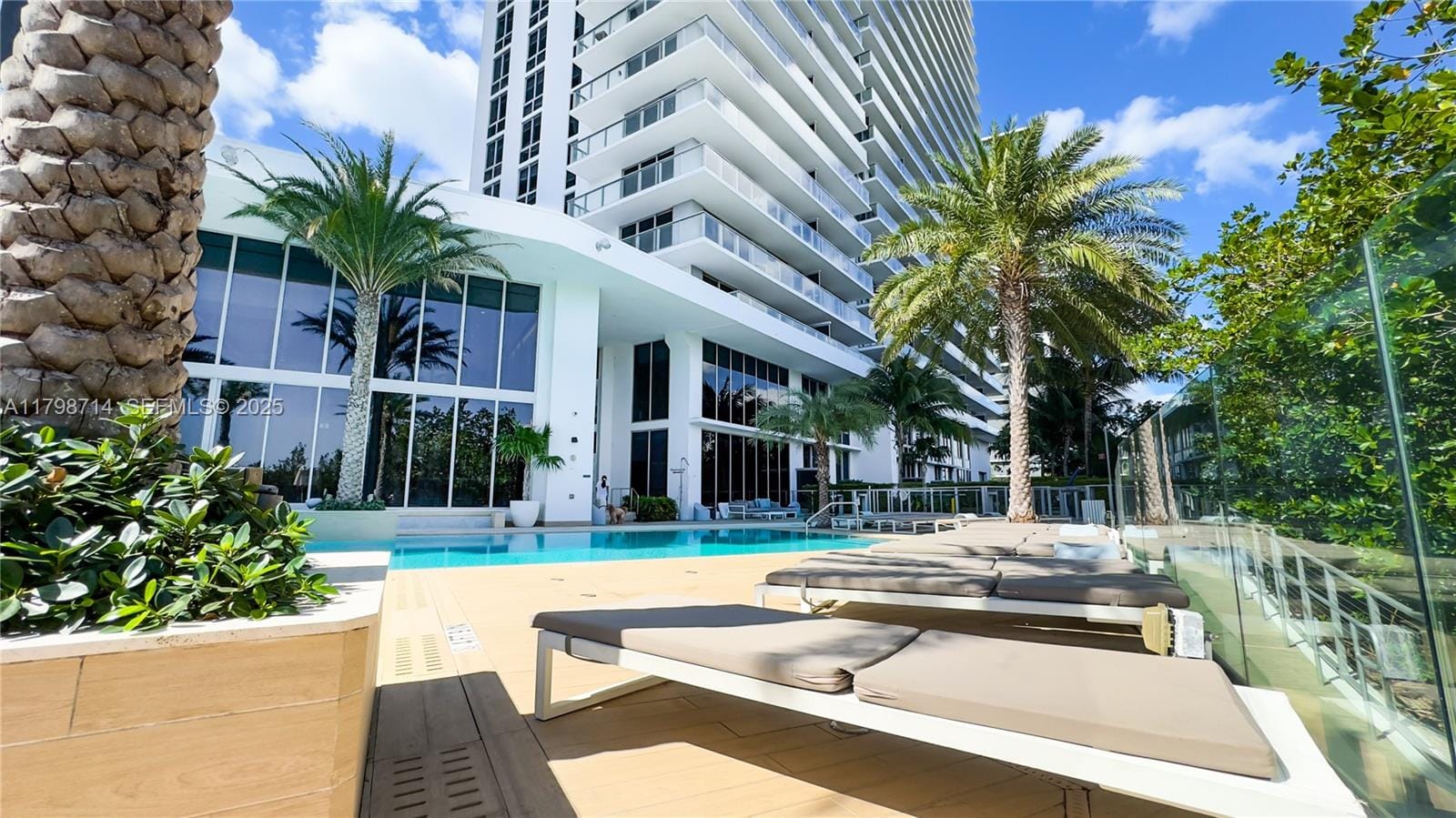 16385 Biscayne Boulevard 404, North Miami Beach, FL 33160 photo 30