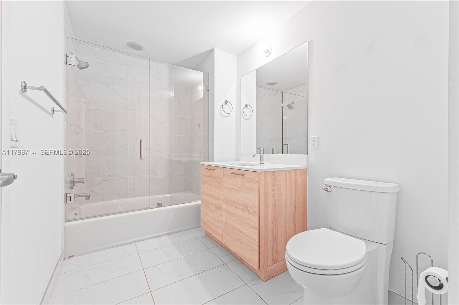 16385 Biscayne Boulevard 404, North Miami Beach, FL 33160 photo 10