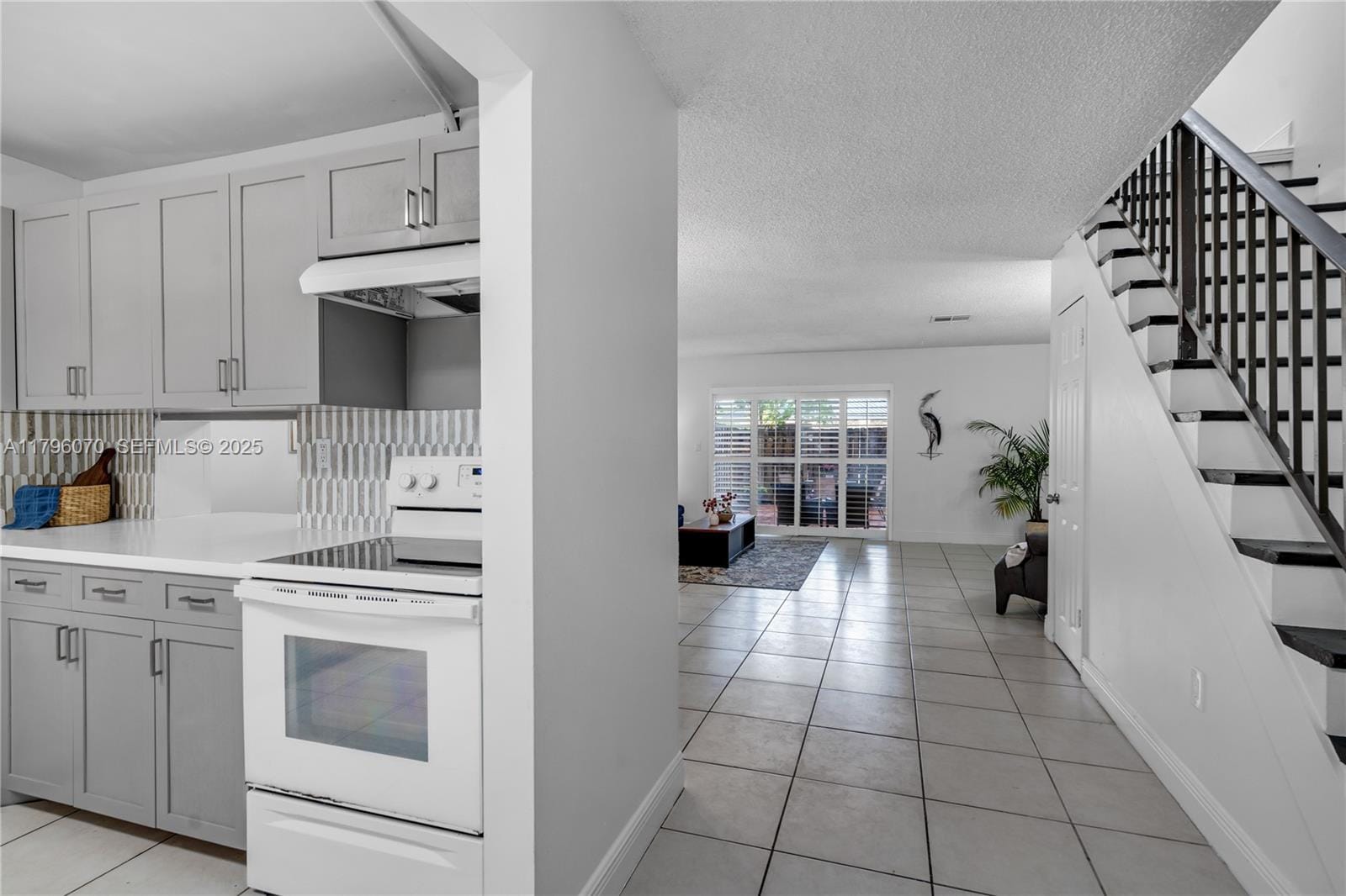 8425 SW 137th Avenue 8425 — photo 5
