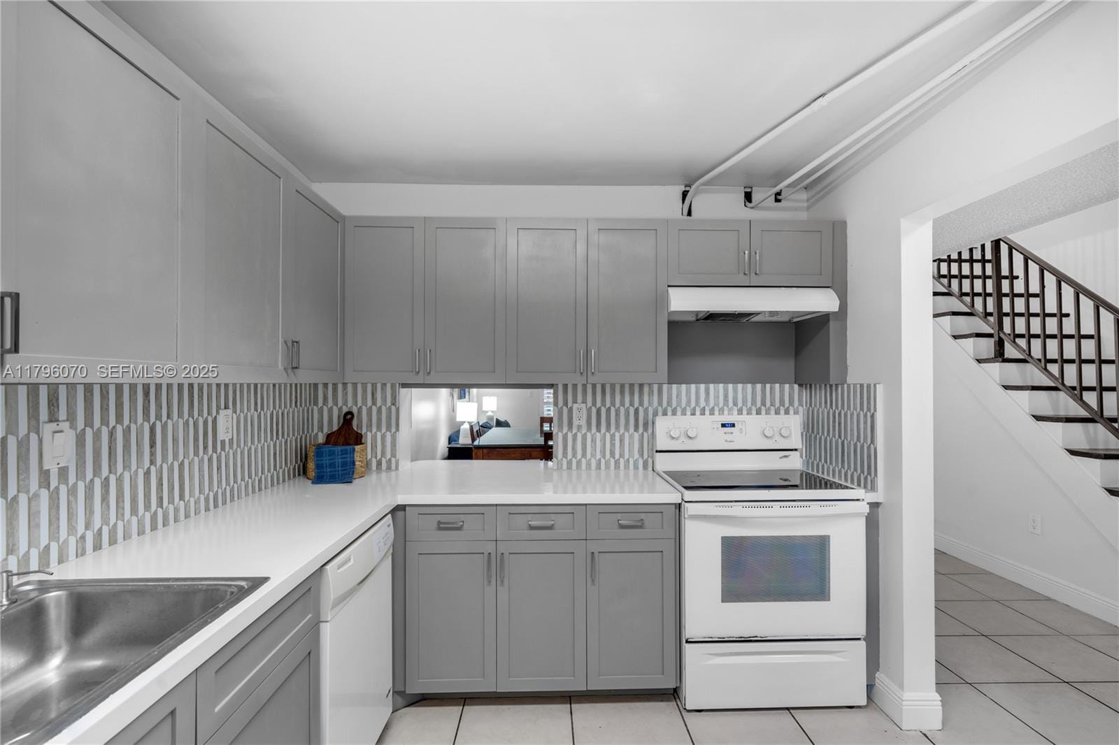 8425 SW 137th Avenue 8425 — photo 7