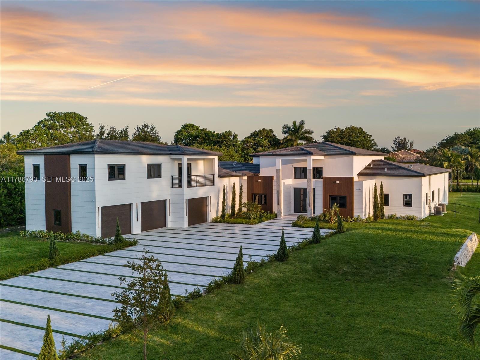 11570 NW 12th Street, Plantation, FL 33323