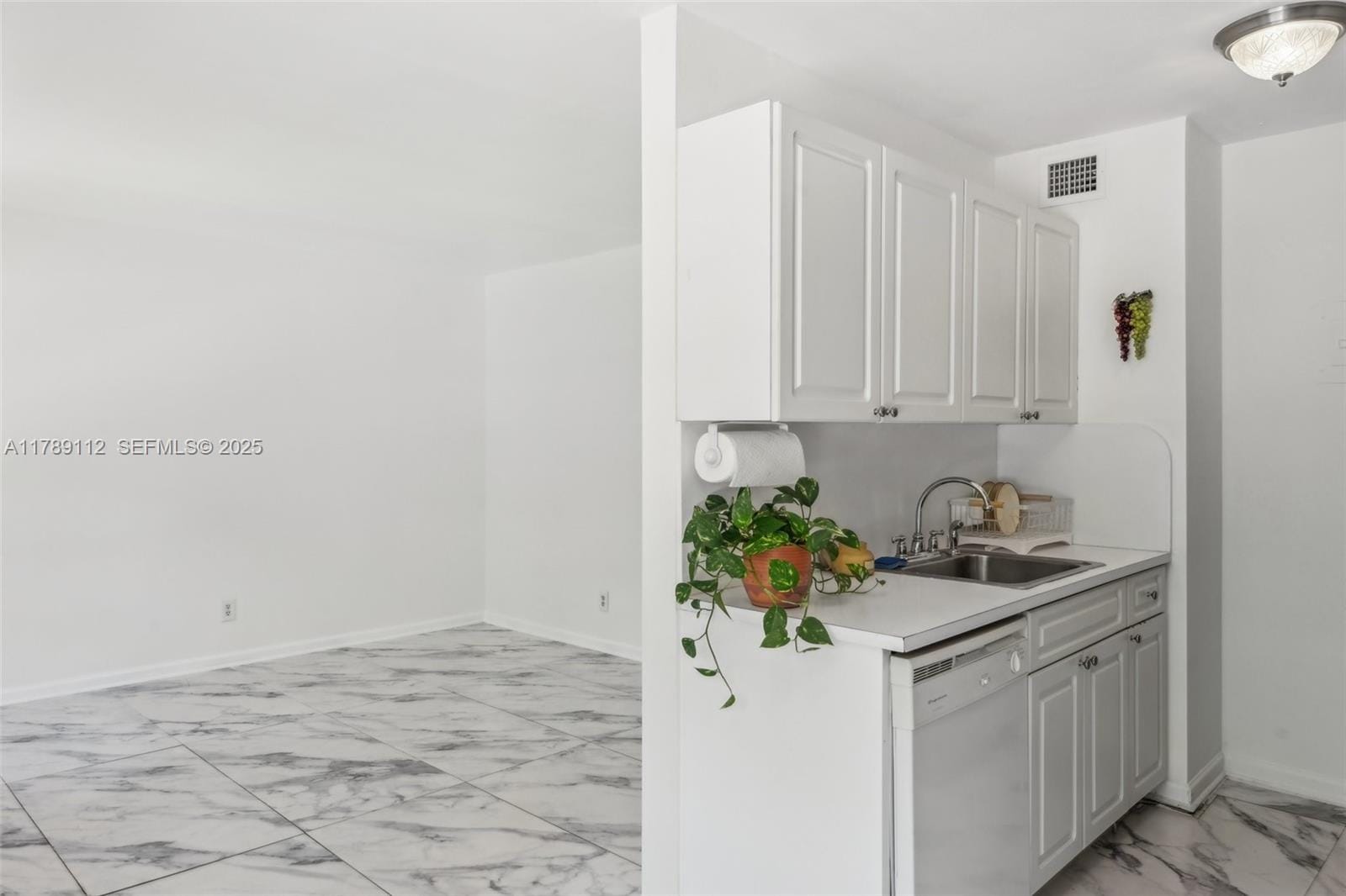 1405 Miami Road 5 — photo 8