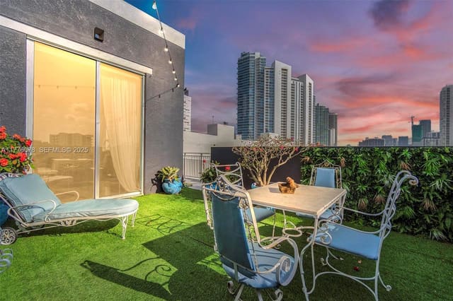 2275 Biscayne Boulevard PH205, sold in Uptown Lofts Condo, Miami, FL