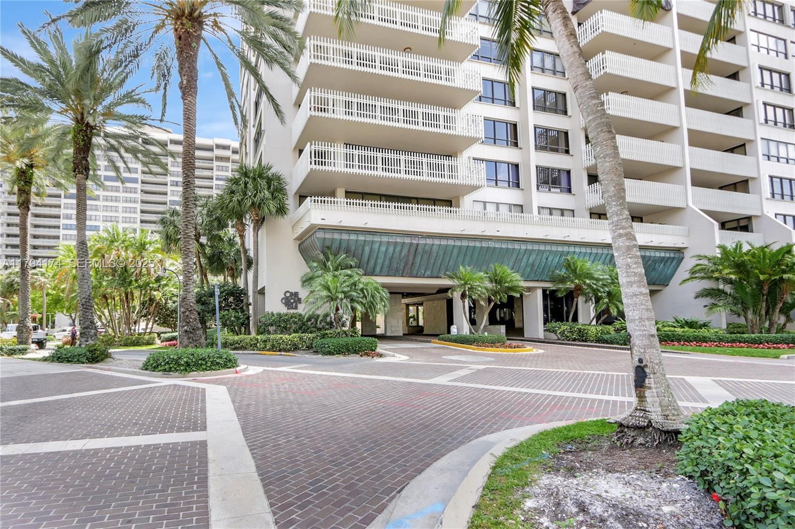 1 Grove Isle Drive A504, Miami, FL 33133 photo 5