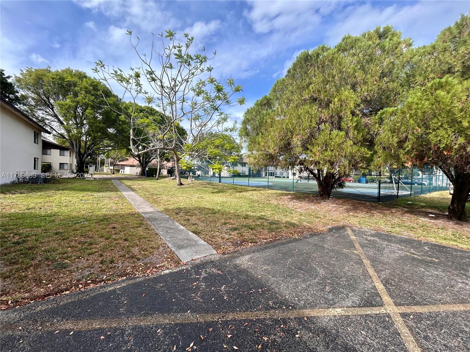 156 W Laurel Drive 1006, Margate, FL 33063 photo 16