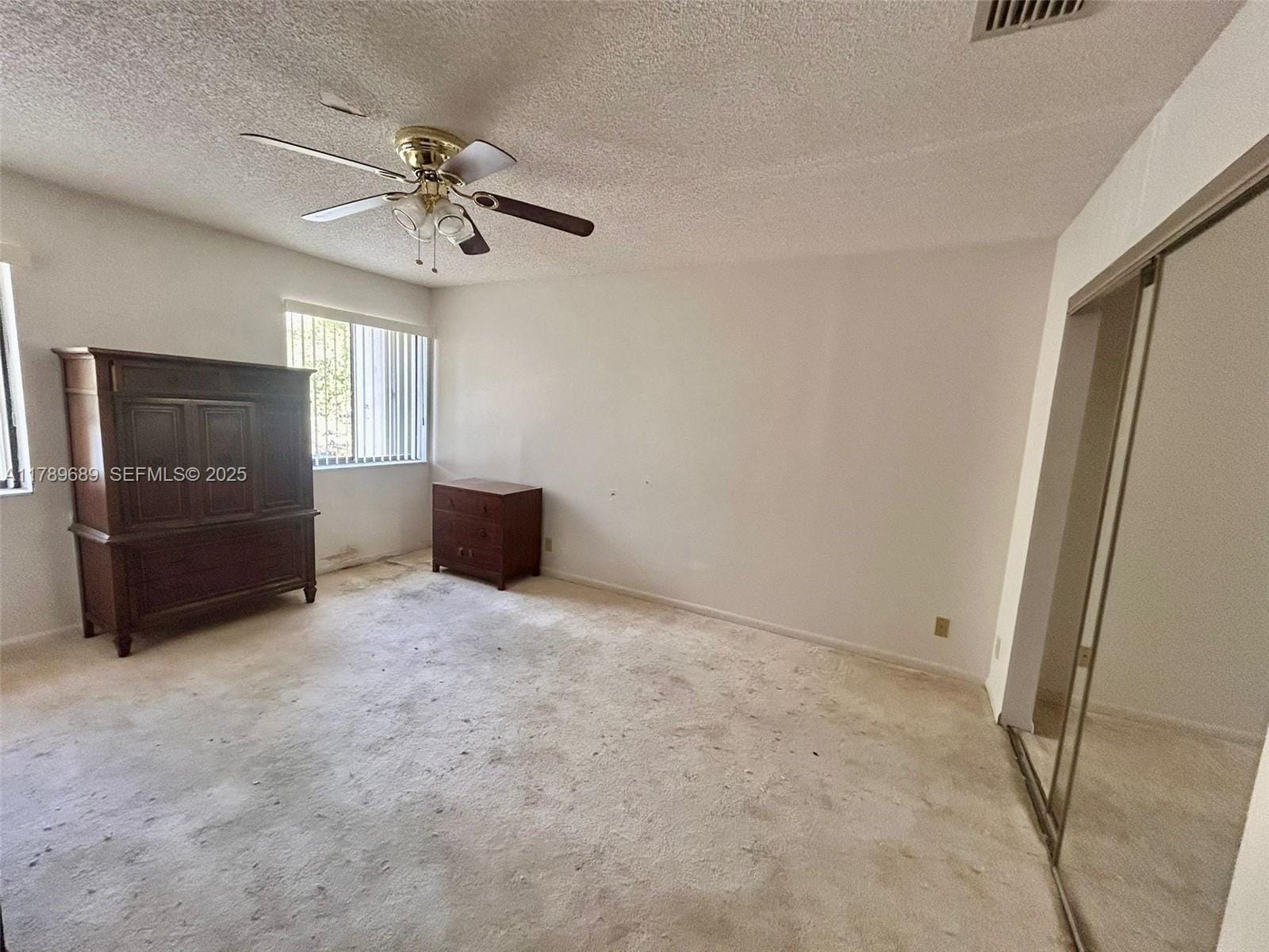 156 W Laurel Drive 1006 — photo 7