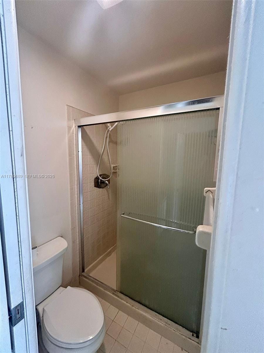 156 W Laurel Drive 1006 — photo 10