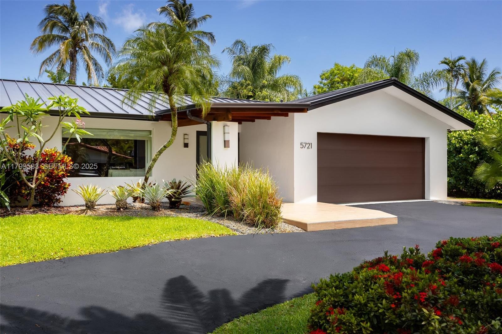 5721 SW 59th Avenue, South Miami, FL 33143