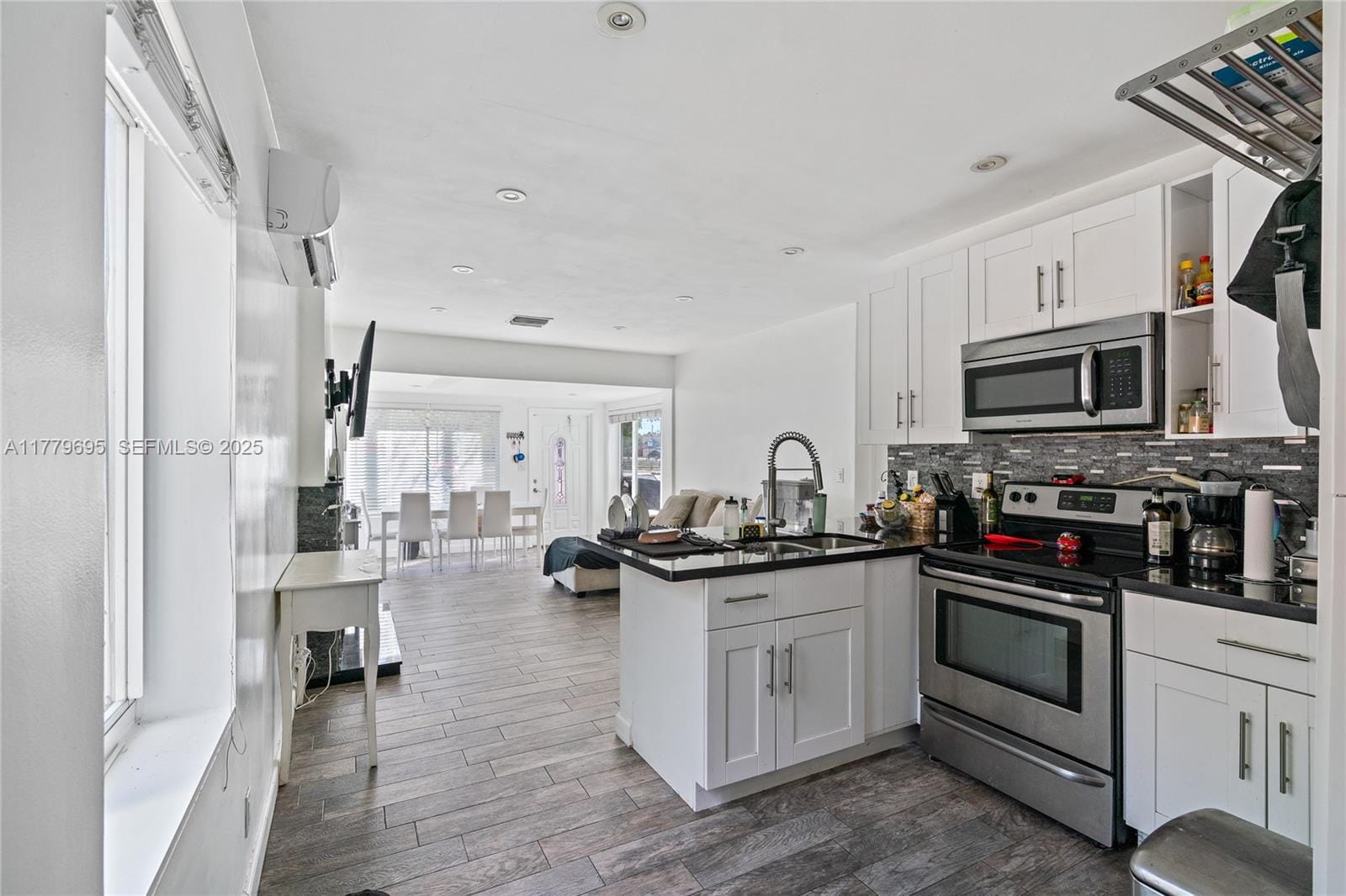 1843 SW 4th Avenue, Fort Lauderdale, FL 33315 photo 4