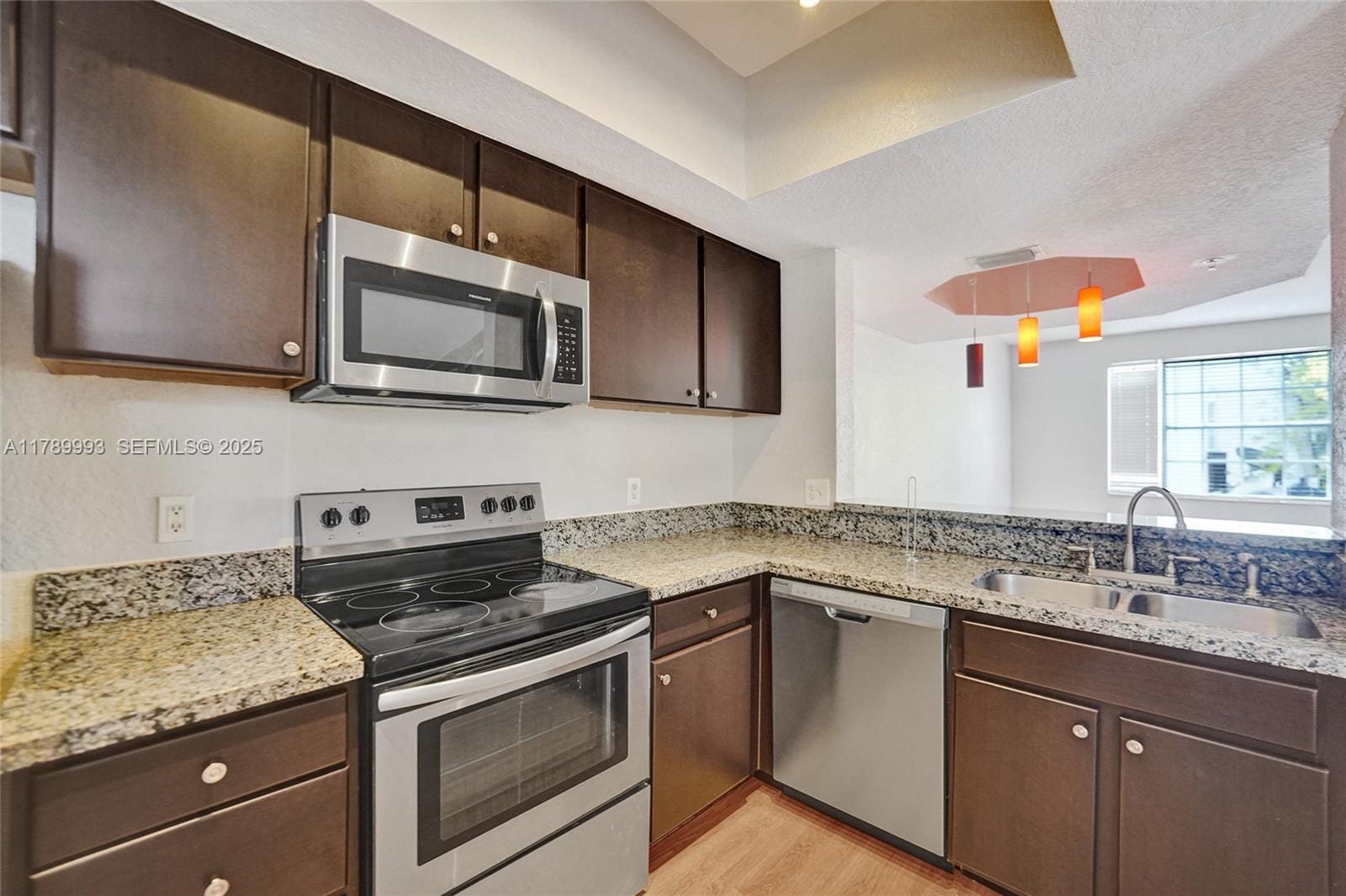 781 SW 148th Avenue 1514 — photo 9