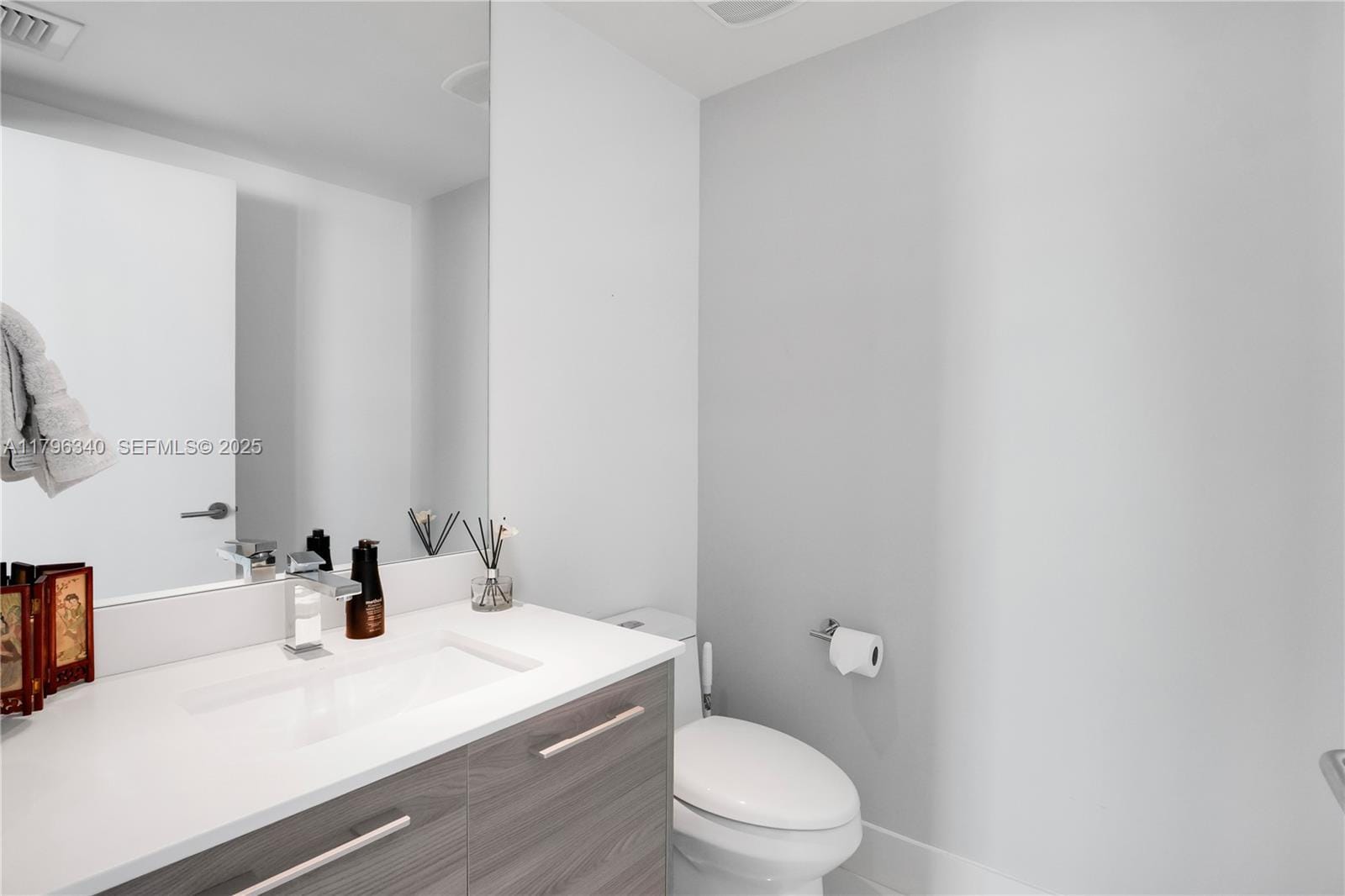 1300 S Miami Avenue 3405, Miami, FL 33130 photo 9