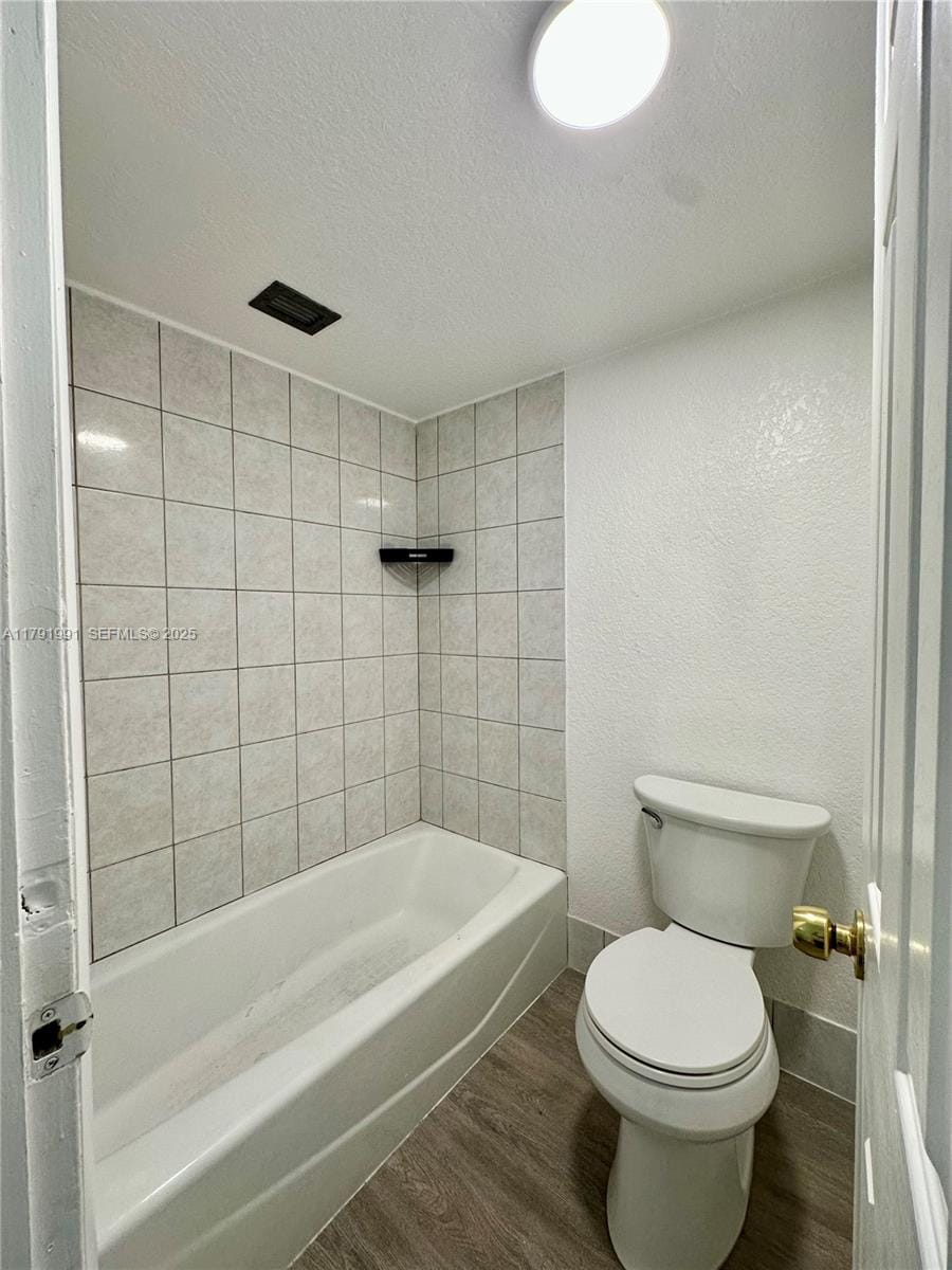 6201 N Falls Cir Drive 212 — photo 12