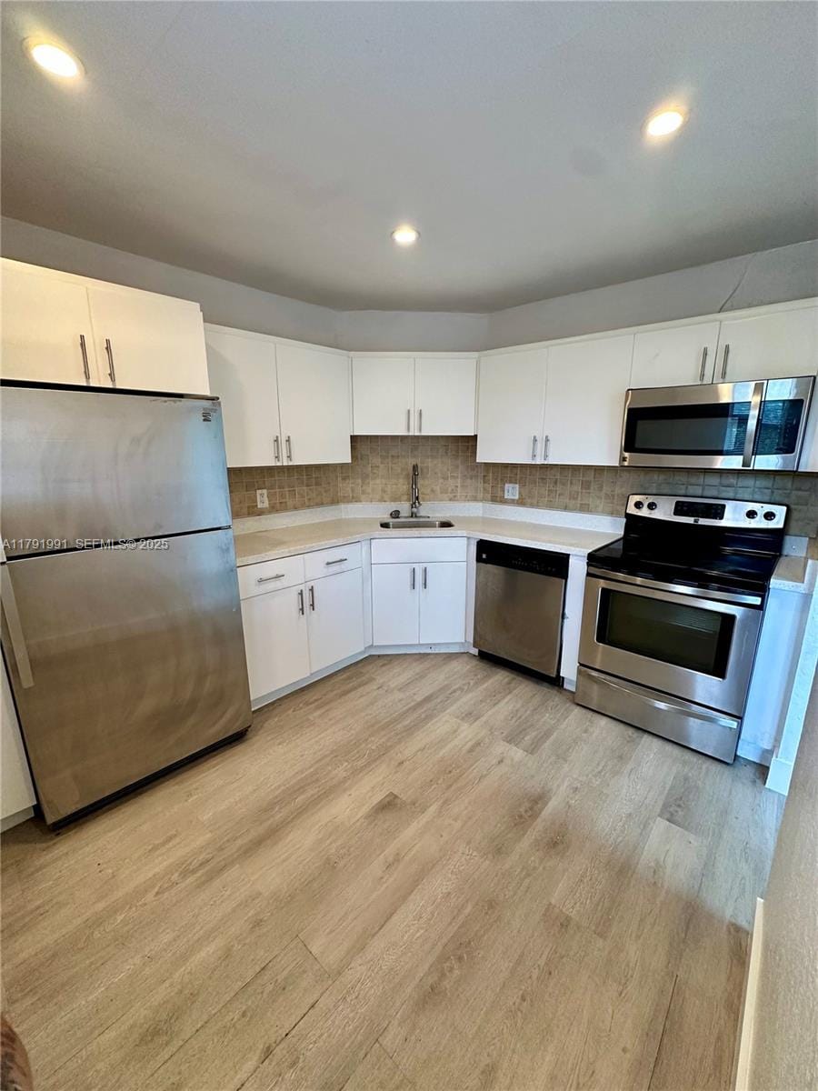 6201 N Falls Cir Drive 212 — photo 9