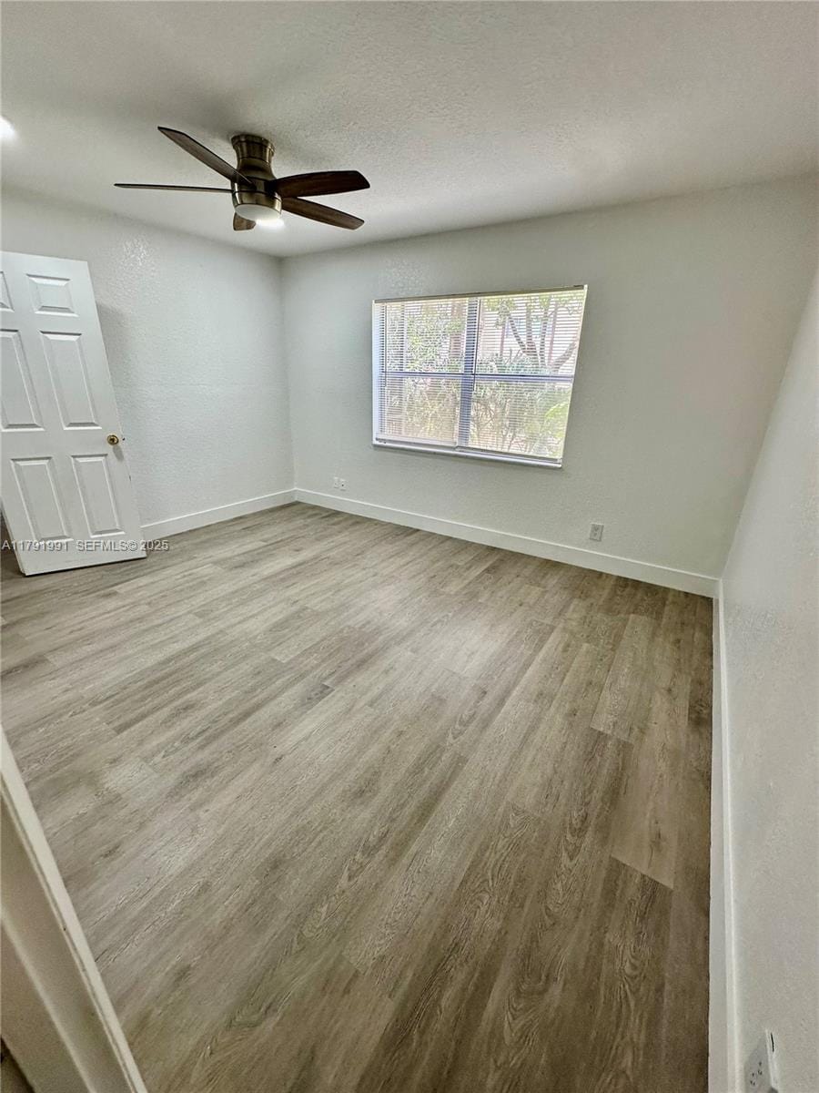 6201 N Falls Cir Drive 212 — photo 10