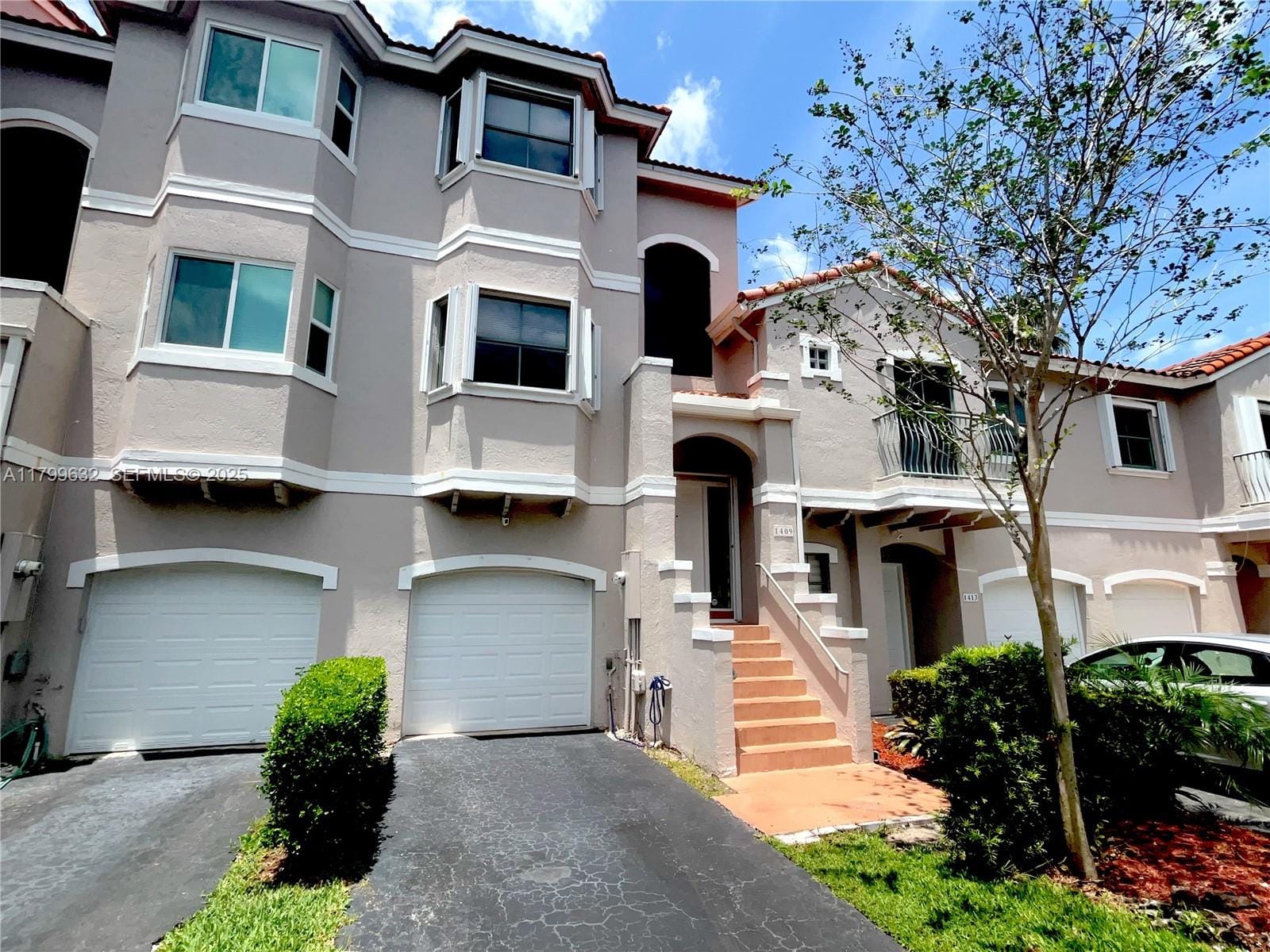 1409 NW 126th Way — photo 2