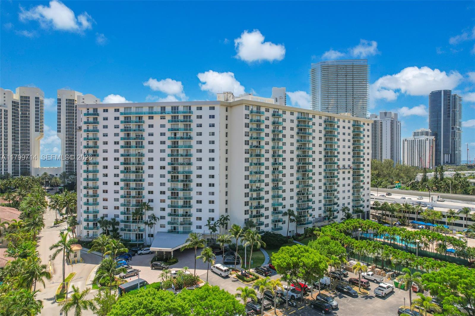 19370 Collins Avenue 324 — photo 6