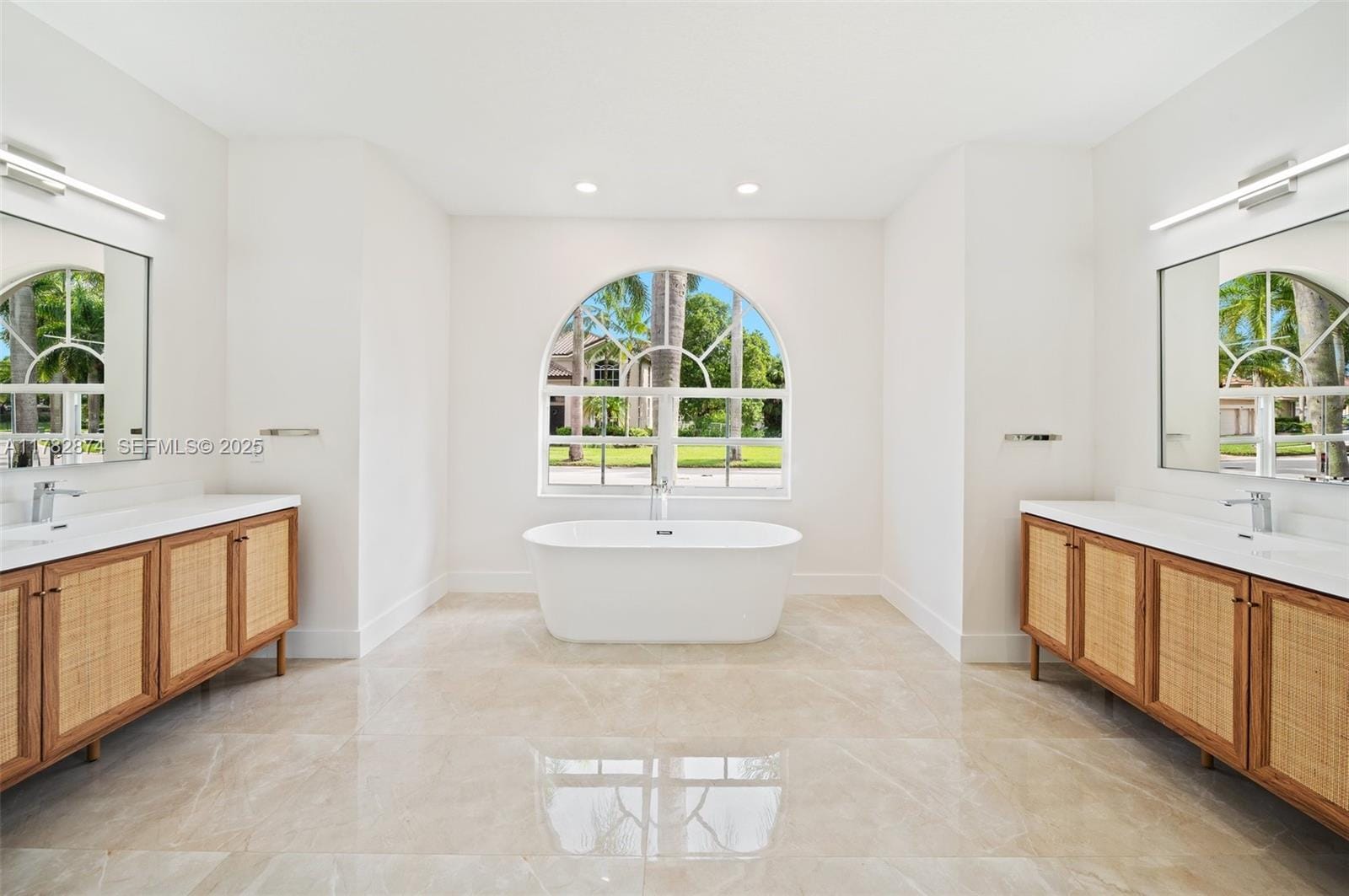 1807 Victoria Pointe Circle, Weston, FL 33327 photo 17