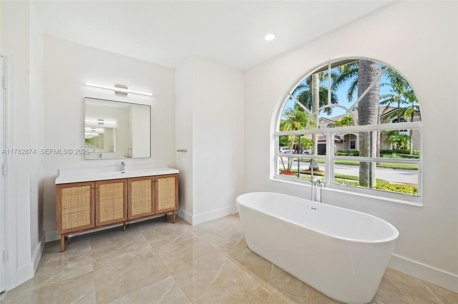 1807 Victoria Pointe Circle, Weston, FL 33327 photo 19