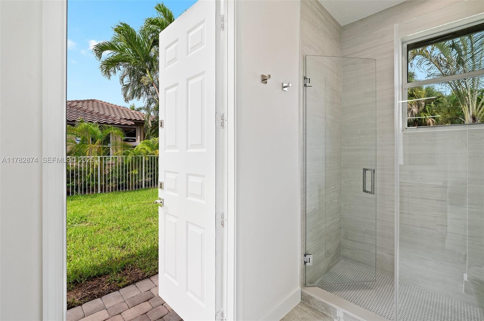 1807 Victoria Pointe Circle, Weston, FL 33327 photo 25