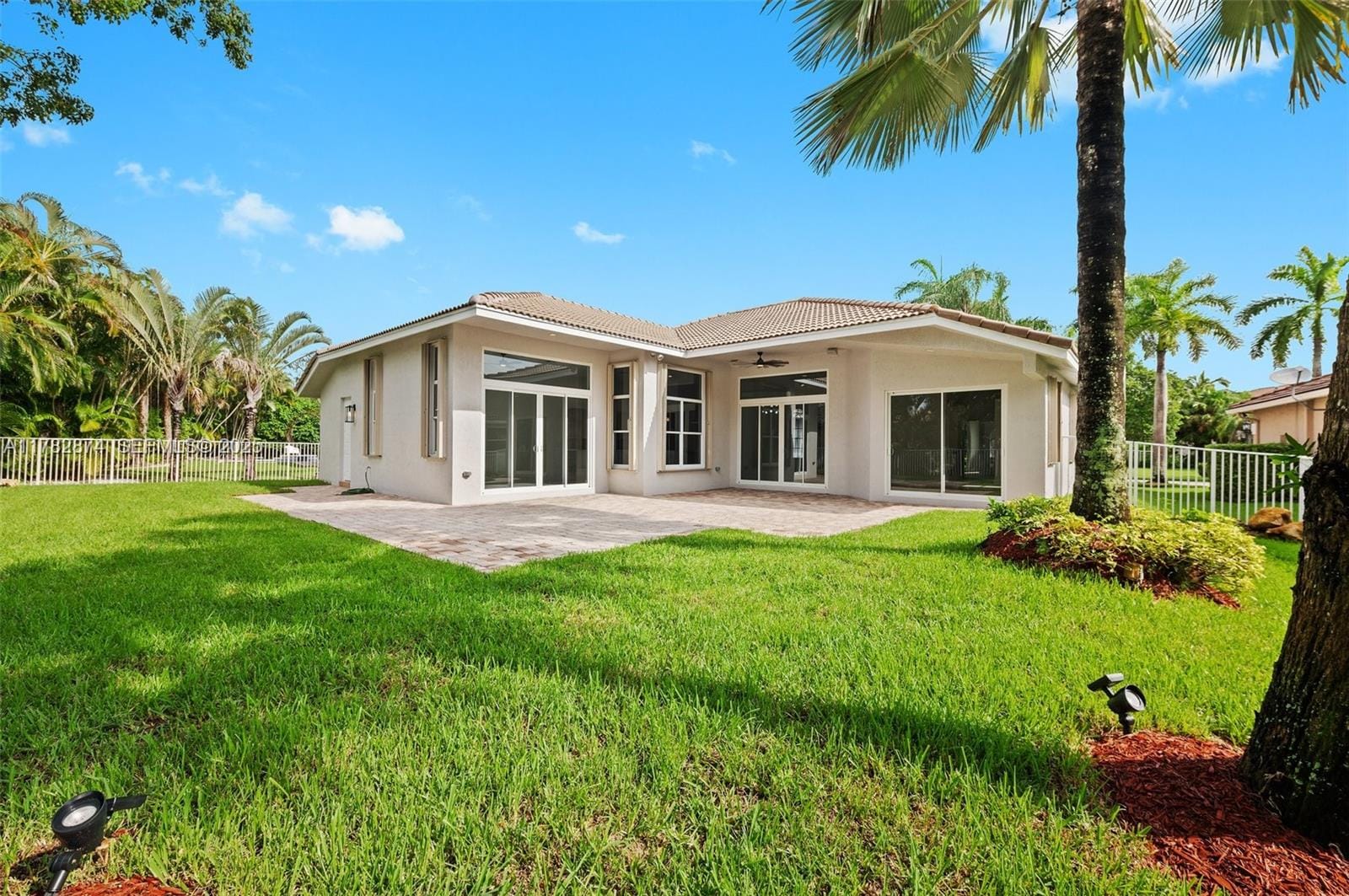 1807 Victoria Pointe Circle, Weston, FL 33327 photo 29