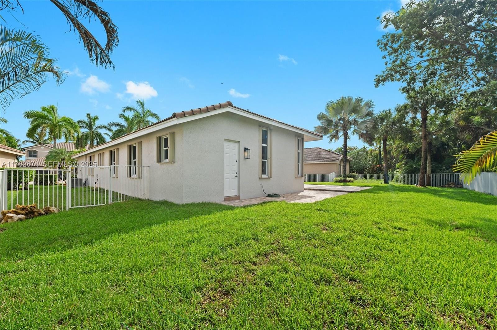 1807 Victoria Pointe Circle, Weston, FL 33327 photo 30