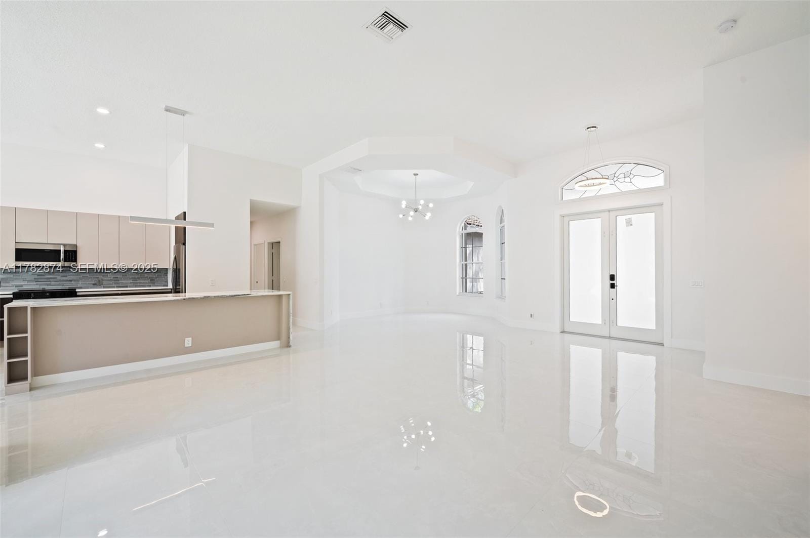1807 Victoria Pointe Circle, Weston, FL 33327 photo 5