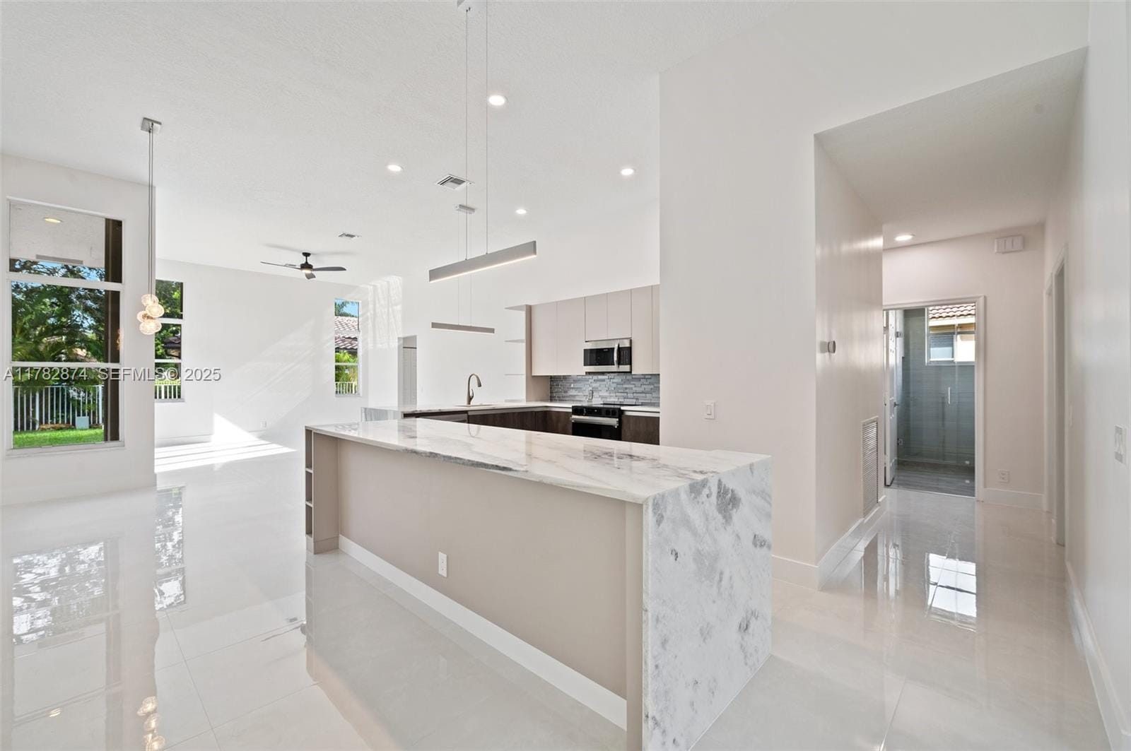 1807 Victoria Pointe Circle, Weston, FL 33327 photo 8