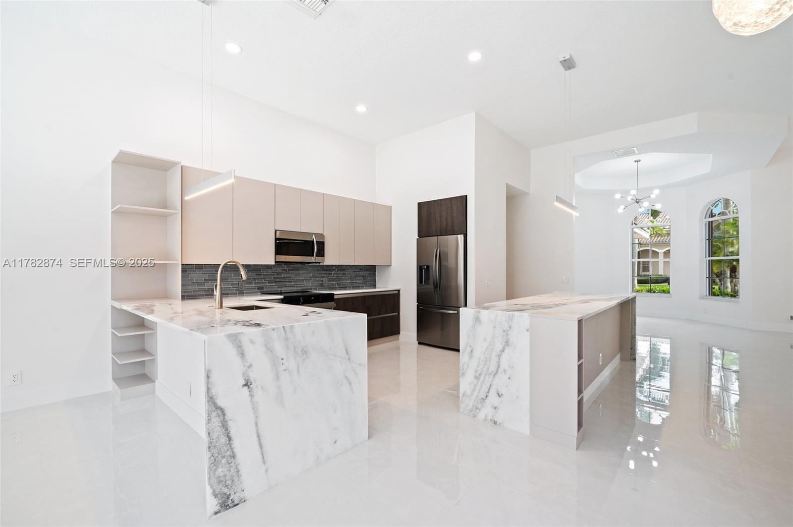 1807 Victoria Pointe Circle, Weston, FL 33327 photo 10