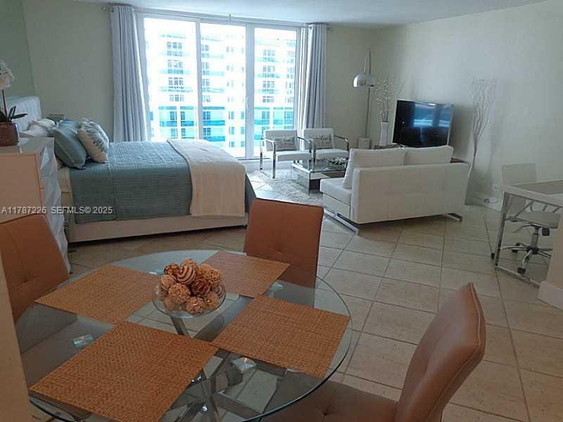 2301 Collins Avenue 1221 — photo 9