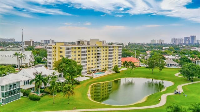2500 NE 48th Lane 802, Fort Lauderdale, FL 33308
