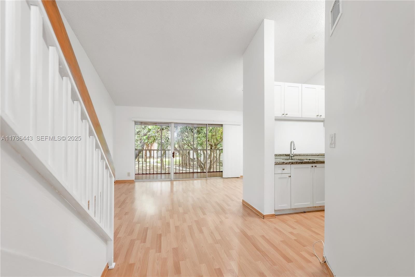 14006 SW 90th Terrace 14006, Miami, FL 33186 photo 5