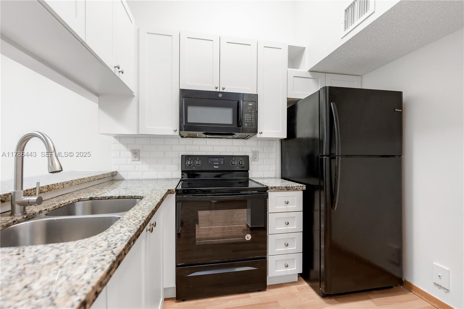 14006 SW 90th Terrace 14006, Miami, FL 33186 photo 6