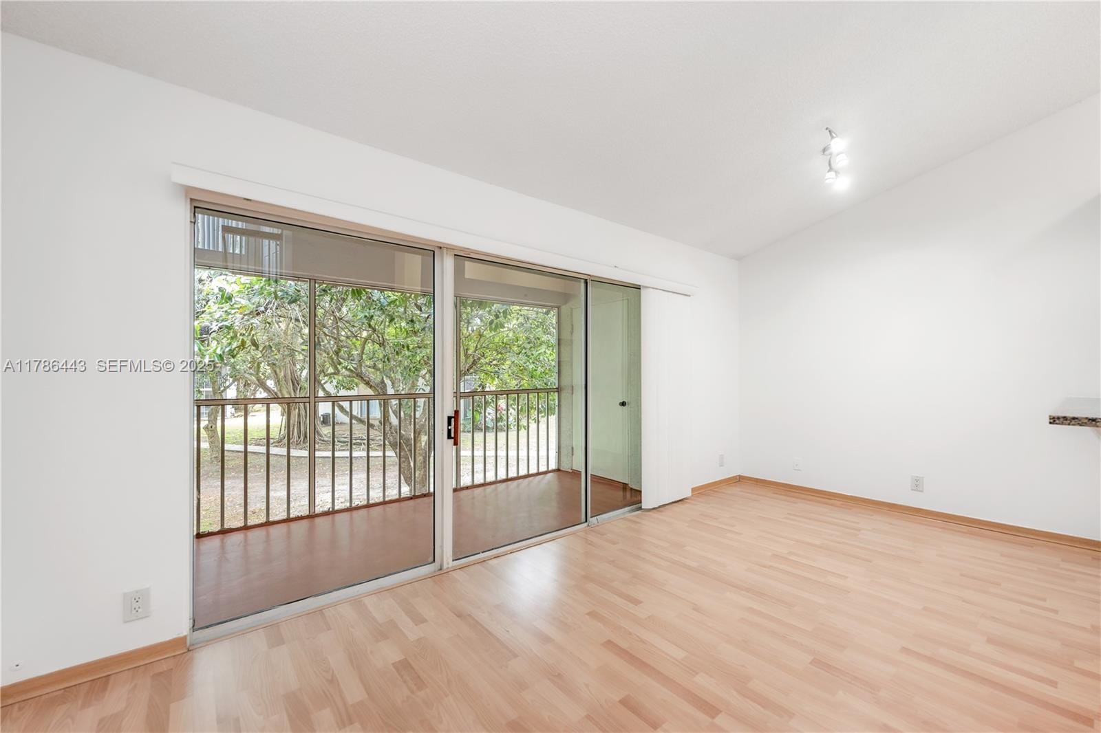 14006 SW 90th Terrace 14006, Miami, FL 33186 photo 8