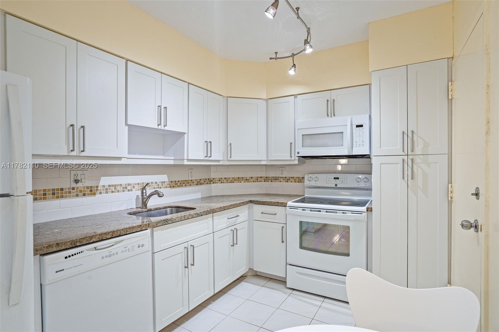 500 Bayview Drive 1418, Sunny Isles Beach, FL 33160 photo 19