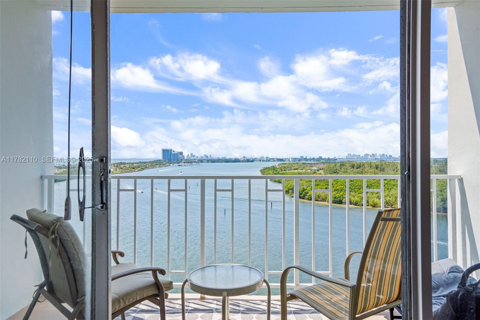 500 Bayview Drive 1418, Sunny Isles Beach, FL 33160 photo 4