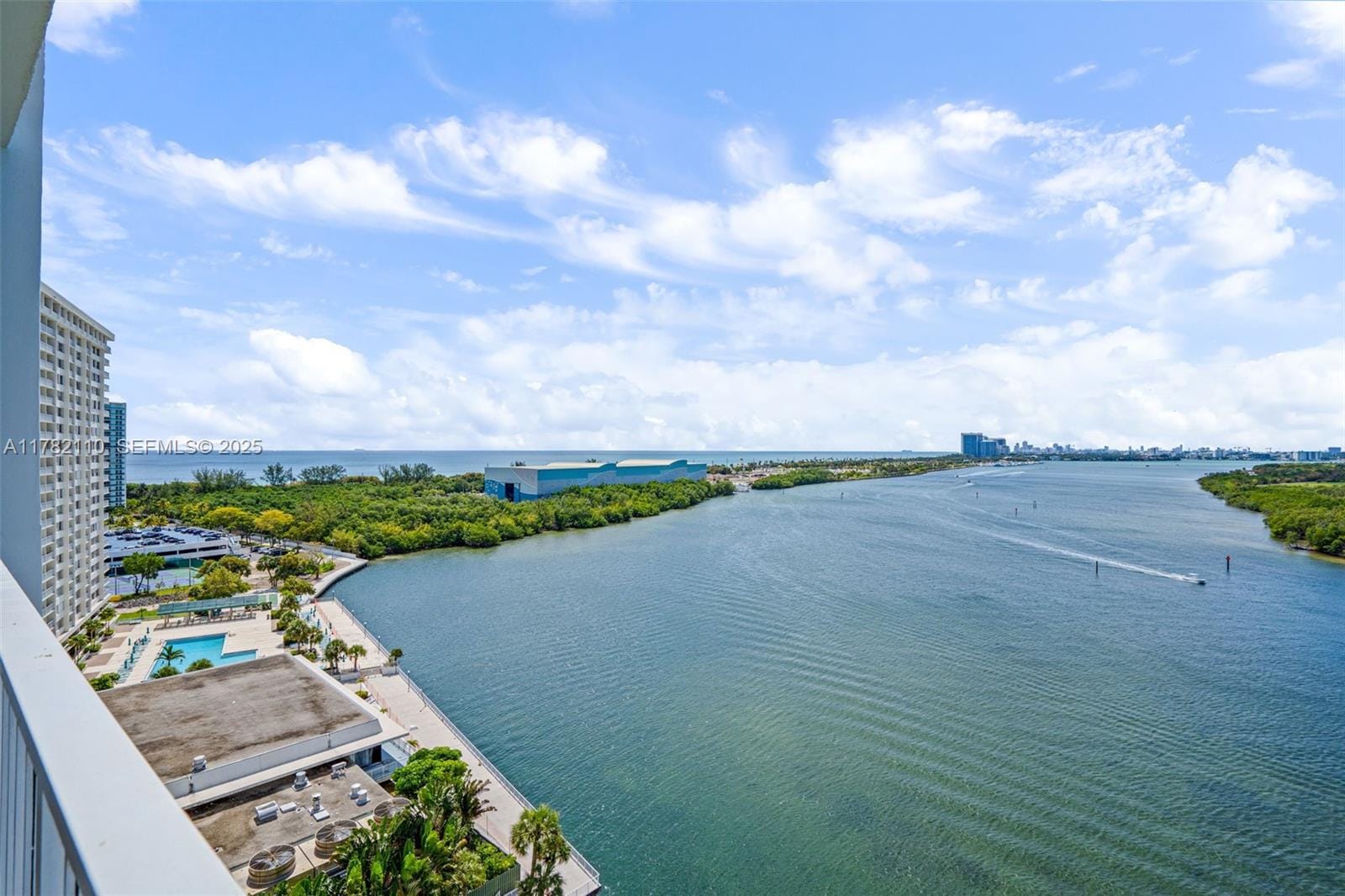 500 Bayview Drive 1418, Sunny Isles Beach, FL 33160 photo 5