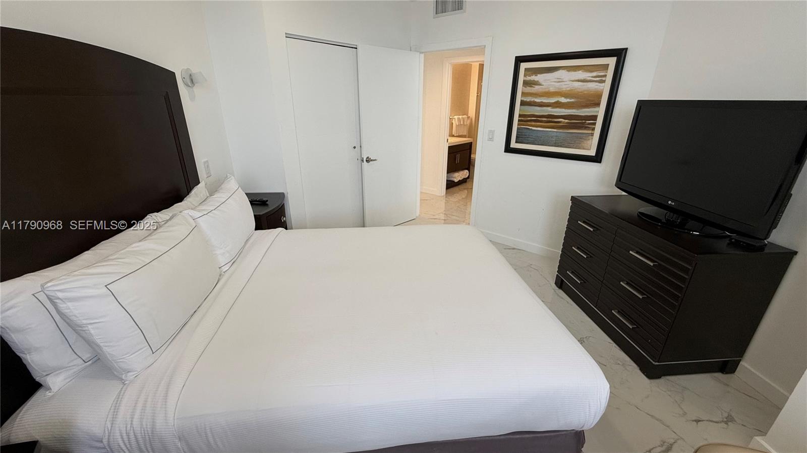 17375 Collins Avenue 608, Sunny Isles Beach, FL 33160 photo 24