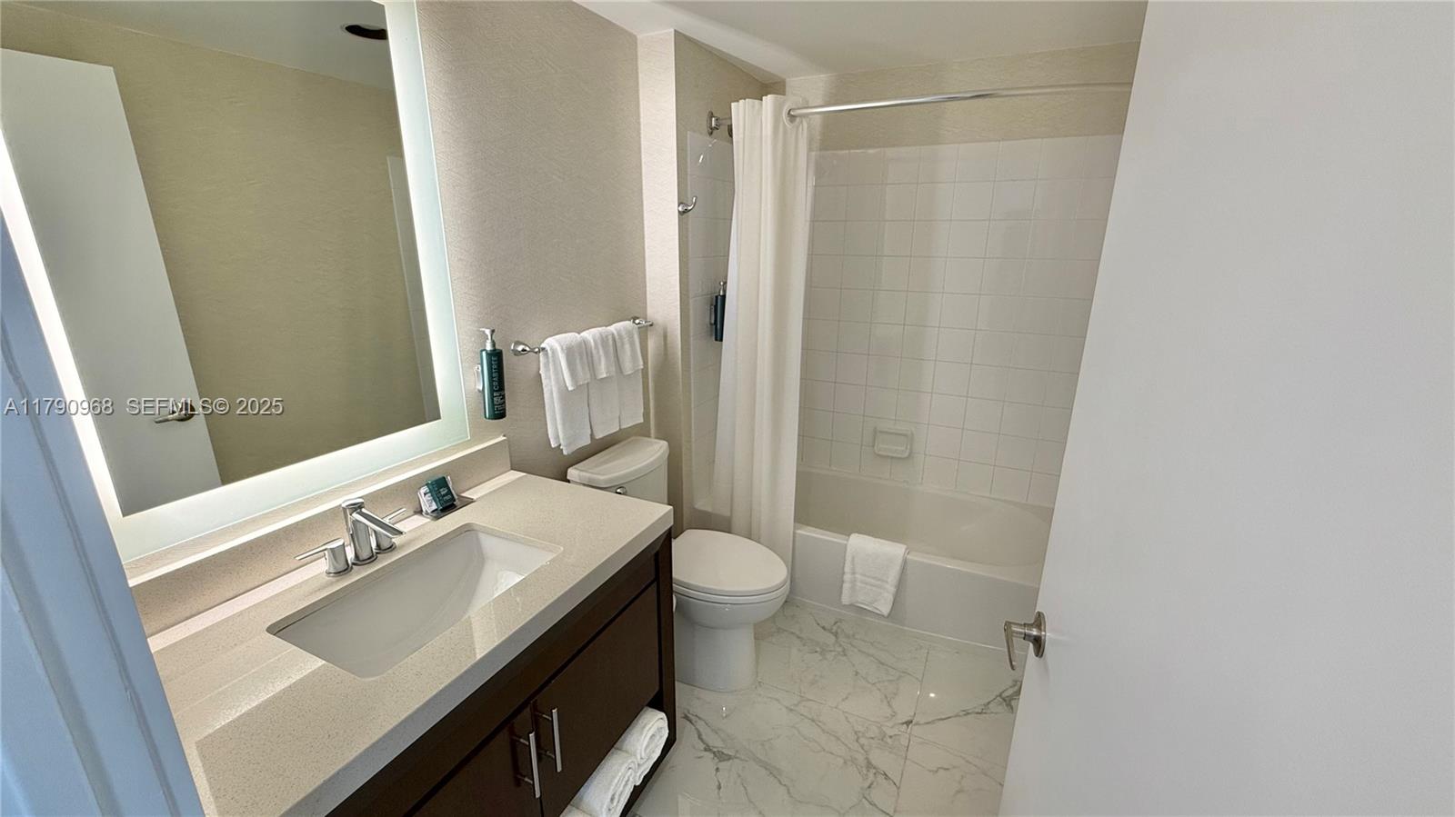 17375 Collins Avenue 608, Sunny Isles Beach, FL 33160 photo 26