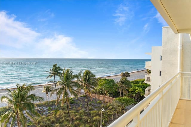 901 S Surf Road 603, sold in Andoric Apts Co Op, Hollywood, FL