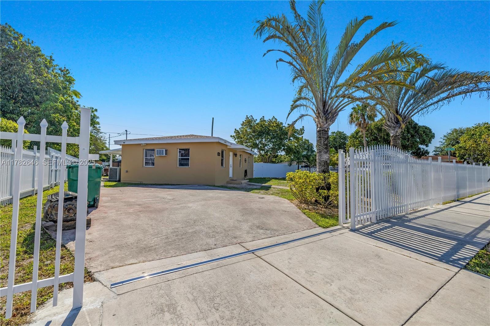 15231 NW 28th Place, Miami Gardens, FL 33054 photo 1
