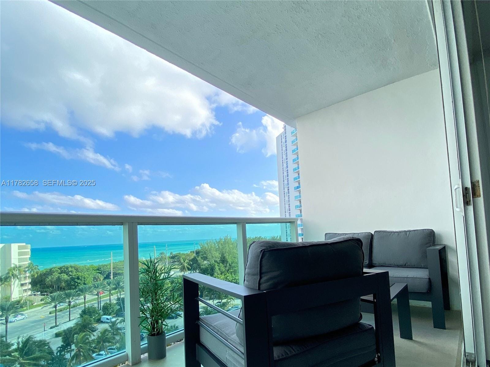100 Bayview Drive 906 — photo 2