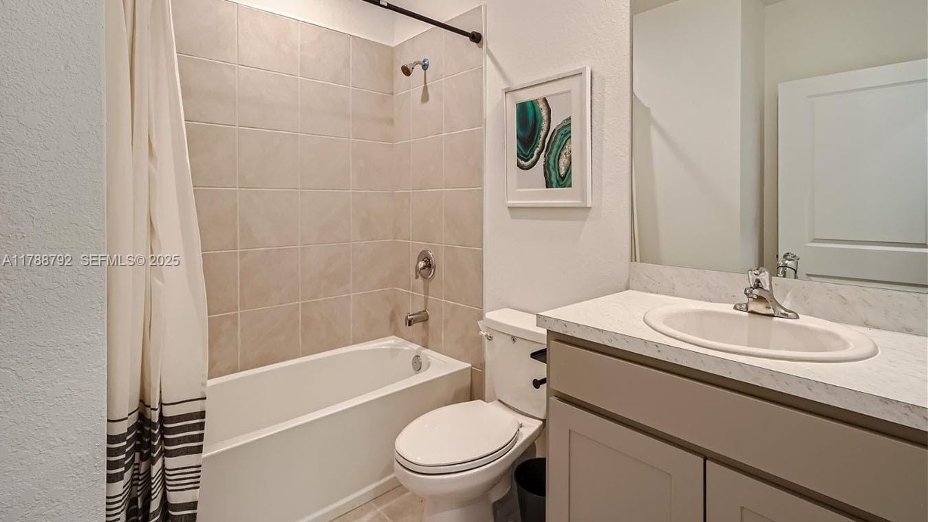 1424 NE 3rd Avenue — photo 5