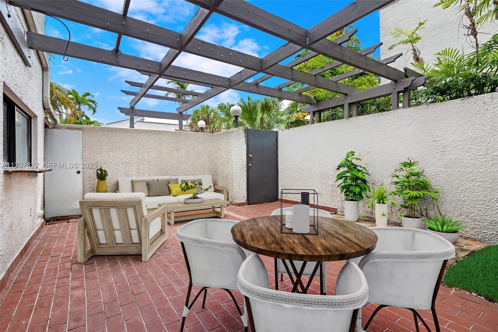 4718 SW 67th Avenue B6, Miami, FL 33155