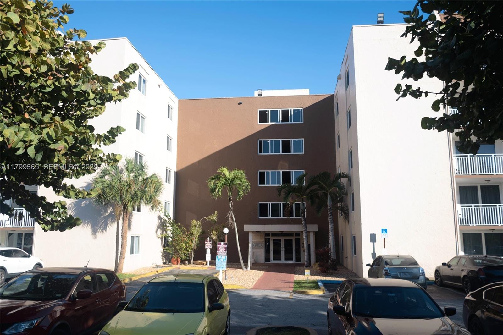 6950 Miami Gardens Drive 2-502, Hialeah, FL 33015 photo 23