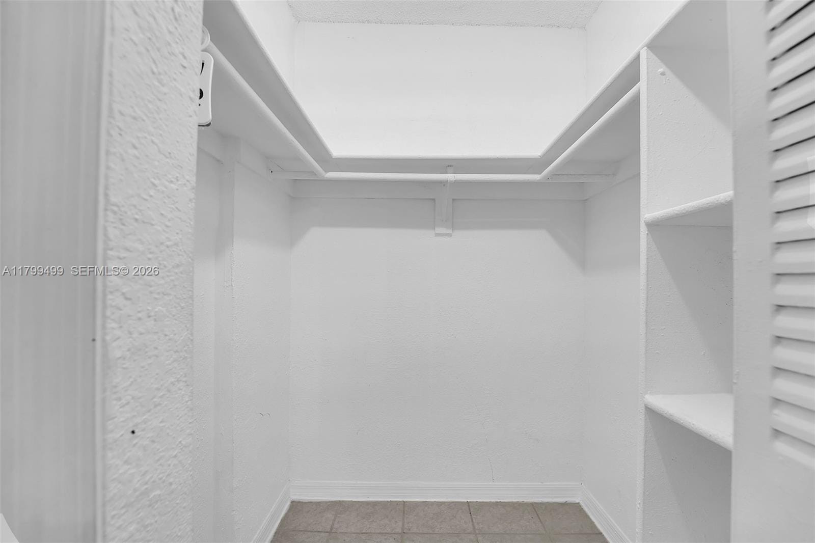 4550 NW 9th Street 106E — photo 11