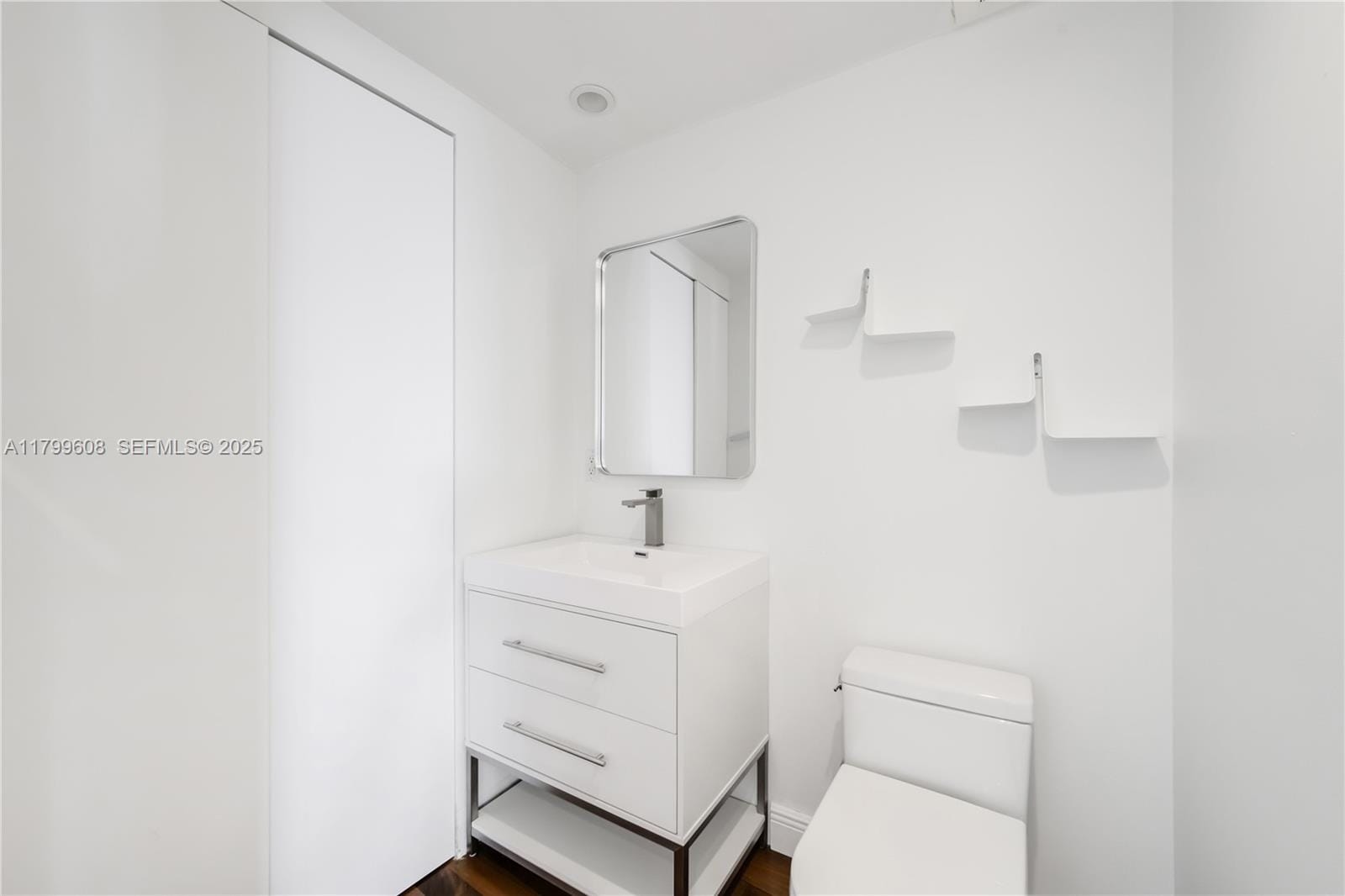 901 Brickell Key Boulevard 607, Miami, FL 33131 photo 12