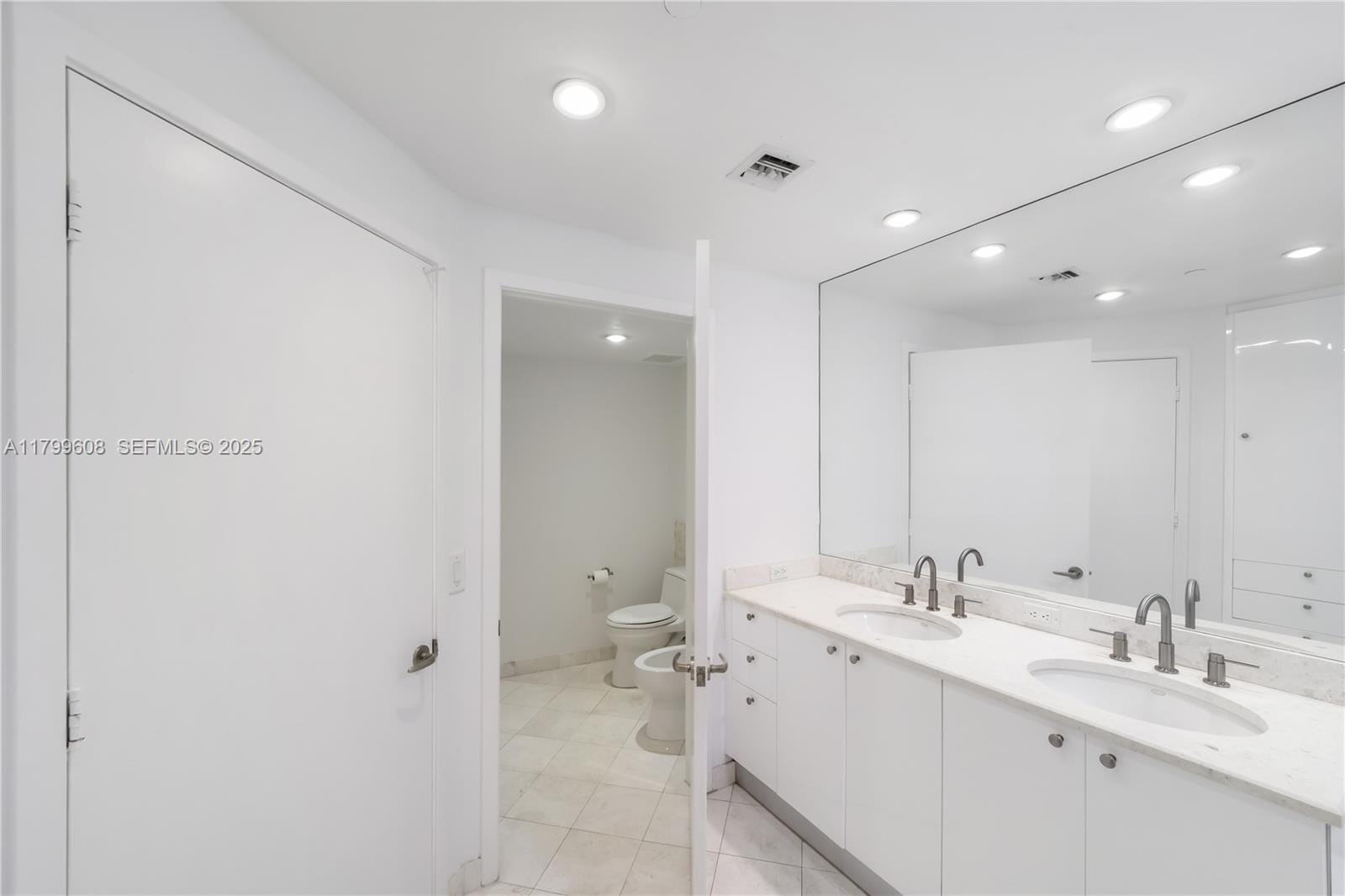 901 Brickell Key Boulevard 607, Miami, FL 33131 photo 30